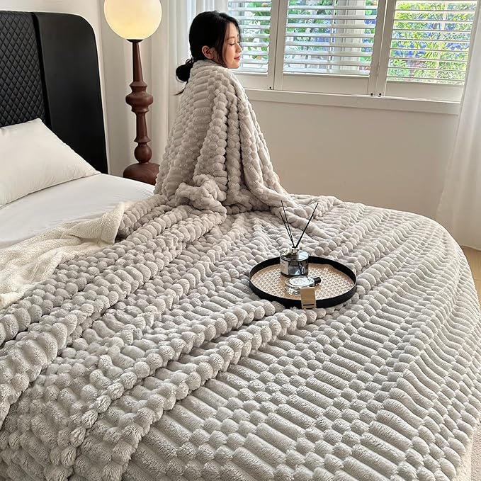UKELER Sherpa Throw Blanket 60 × 80 inch, 470 GSM Striped Sherpa Fleece Blanket for All Season, Warm and Cozy Blankets for Couch Sofa Bed Office Camping, Silver Gray