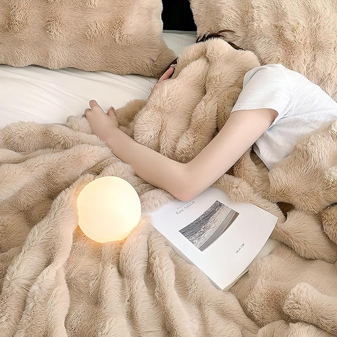 UKELER Faux Fur Throw Blanket Plush Thick Fleece Blanket Fluffy Cozy Soft Warm Blankets Throws for Bed, Couch, Sofa, Office, Camping 50''x60'' Camel