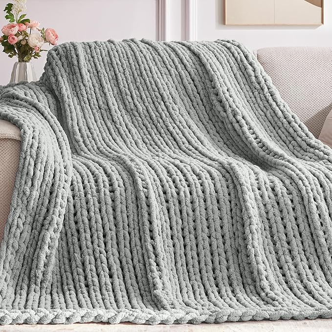 Chunky Knit Throw Blanket, 50''*60'' Knitted Throw Chenille Yarn for Bed Couch, Handmade Light Grey Crochet Big Thick Blanket, Machine Washable Cute Comfy Blanket for Home Decor