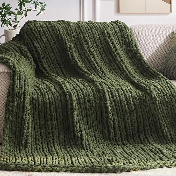 Chunky Knit Throw Blanket, 40''*50'' Knitted Throw Chenille Yarn for Bed Couch, Handmade Green Crochet Big Thick Blanket, Machine Washable Cute Comfy Blanket for Home Decor