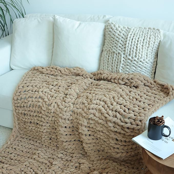 Maetoow Chenille Chunky Knit Blanket Throw （60×80 Inch）, Handmade Warm & Cozy Blanket Couch, Bed, Home Decor, Soft Breathable Fleece Banket, Christmas Thick and Giant Yarn Throws, Khaki