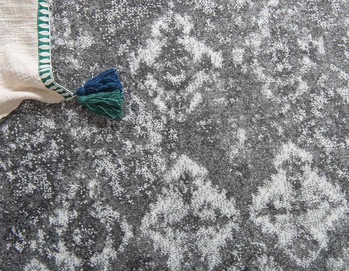 Unique Loom Rosso Collection Vintage, Traditional, Bohemian, Geometric, Distressed, Southwestern Area Rug (4' 0 x 4' 0 Round, Gray/Ivory)