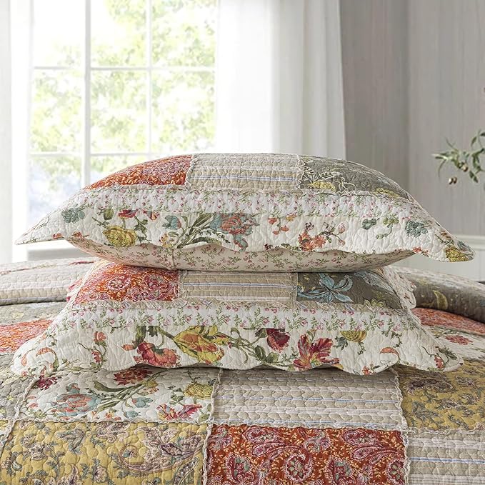 NEWLAKE Cotton Patchwork Bedspread, 3-Piece Bedding Quilt Set with Real Stitched Embroidery, Reversible Matelasse Bed Coverlet Set,Floral Paisley Grid with Lace,King Size