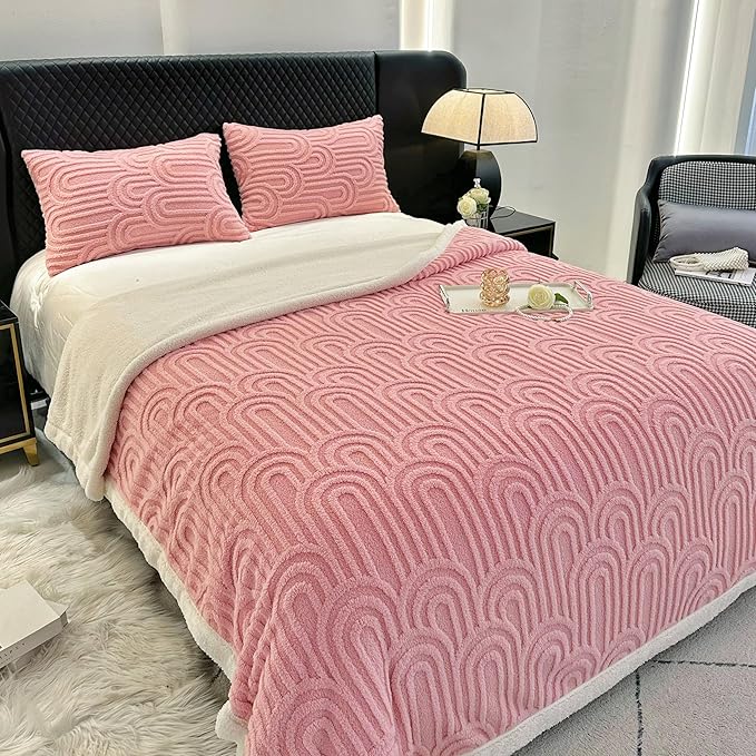 UKELER Sherpa Throw Blanket 60 × 80 inch, Ultra Soft Twin Size Fleece Blanket for All Season, Cozy Plush Arch Blankets for Bed Couch Sofa Office Camping, Pink