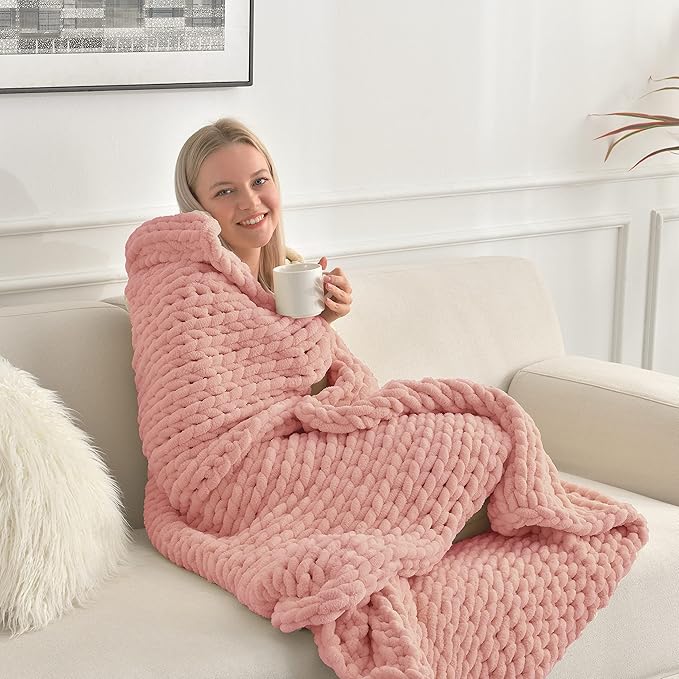 Maetoow Tighter Version Chenille Chunky Knit Blanket Throw 40×50 Inch, Handmade Warm & Cozy Blanket Couch, Bed, Home Decor, Soft Fleece Banket, Boho Thick Blankets and Giant Yarn Throws，Rose Pink
