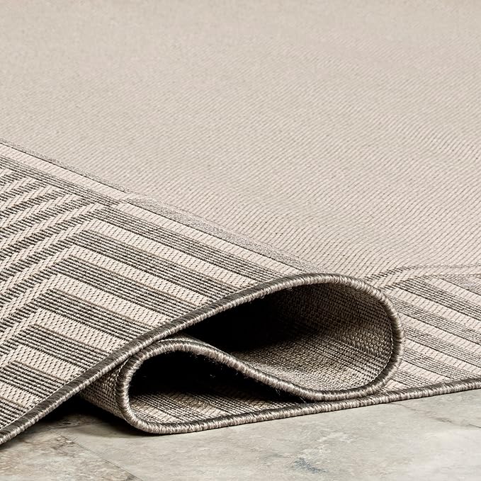 nuLOOM 4' x 6' Outdoor Area Rug, Casual Design with Striped Border, Stain Resistant, Highly Durable, for Patio, Balcony, Bedroom, Living Room, Dining Room, Bathroom, Light Grey