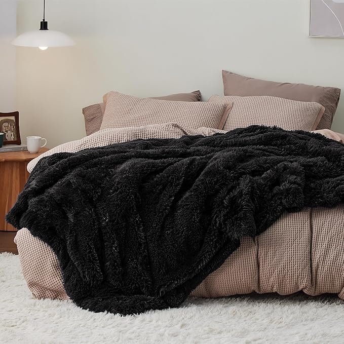 Bedsure GentleSoft Fluffy Black Blankets Queen Size for Bed, Thick Sherpa Faux Fur Fleece Fuzzy Plush Winter Warm Soft Full Queen Blankets, Bedroom Decor Black Gifts Cozy Gifts for Women Men, 90x90