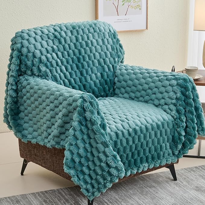 NEWCOSPLAY Super Soft King Blanket Light Teal Premium Silky Flannel Fleece 3D Clouds Stylish Jacquard Lightweight Bed Blanket All Season Use 350GSM (Light Teal, King(90"x110"))