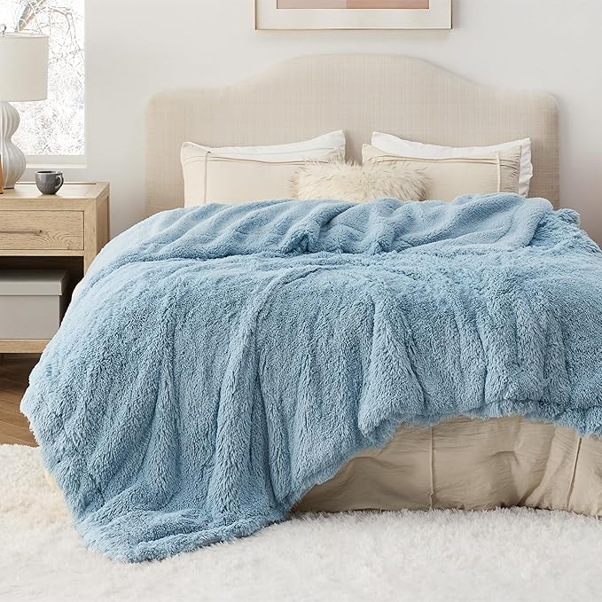 Bedsure GentleSoft Fluffy Light Blue Blankets Queen Size for Bed, Thick Sherpa Faux Fur Fleece Fuzzy Plush Winter Warm Soft Full Queen Blankets, Bedroom Decor Blue Cozy Gifts for Women Men, 90x90