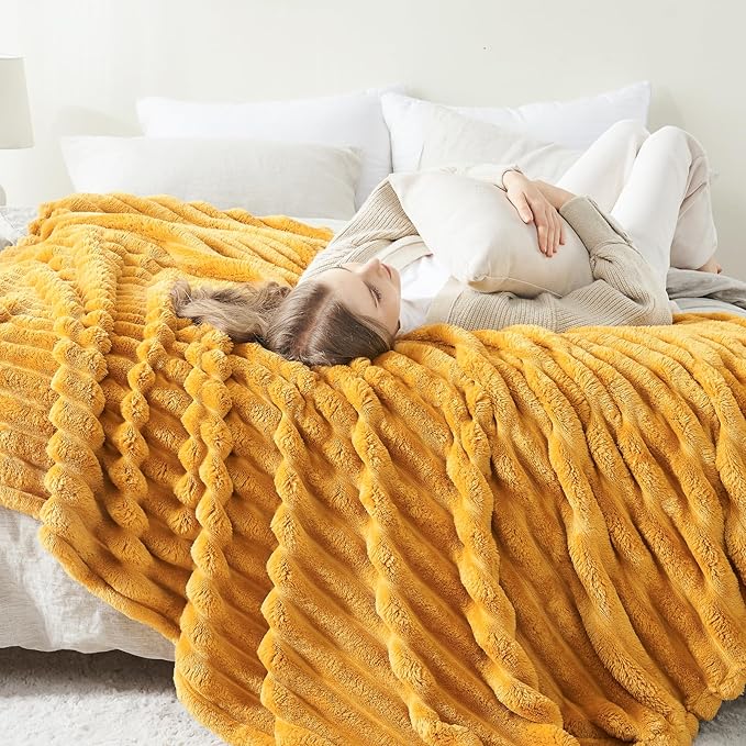 NEWCOSPLAY Super Soft Throw Blanket Mustard Yellow Premium Silky Flannel Fleece 3D Ribbed Jacquard Lightweight Bed Blanket All Season Use (Mustard Yellow Ribbed, Throw(50"x60"))