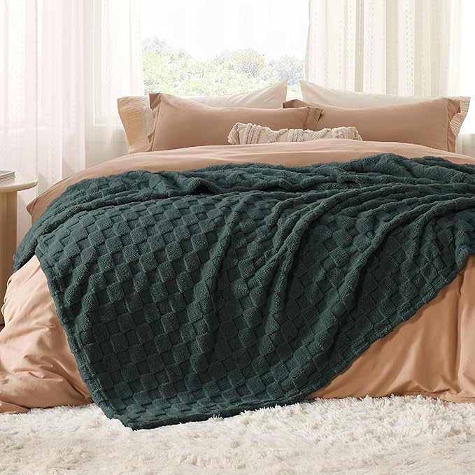 Bedsure GentleSoft King Size Blanket for Bed - Super Soft Cozy Blankets for Women Men Girls, Large Fuzzy Fleece Throw for Bedroom Decor, Mallard Green,108x90 Inches