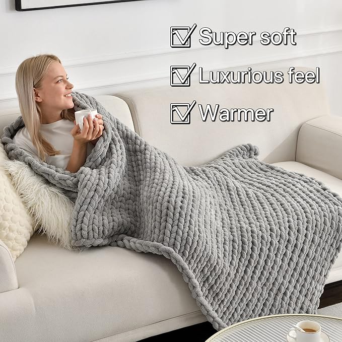 Maetoow Tighter Version Chenille Chunky Knit Blanket Throw （50×60 Inch）, Handmade Warm & Cozy Blanket Couch, Bed, Home Decor, Soft Fleece Banket, Boho Thick Blankets and Giant Yarn Throws，Light Grey