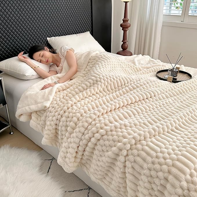 UKELER Sherpa Bed Blankets 80 × 90 inch, Ultra Soft Queen Size Throw Blanket for All Season, 470 GSM Cozy Plush Striped Fleece Blanket for Bedroom Living Room Dorm Hostel Sofa Camping, Off White