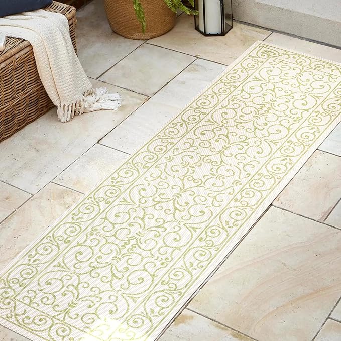 JONATHAN Y Vintage Filigree Indoor Outdoor Runner Rug 2X8 Cream/Green, Charleston Textured Weave for Backyard, Patio, Porch, Easy-Cleaning, High Traffic, Pet-Friendly, Non-Shedding (SMB106I-28)
