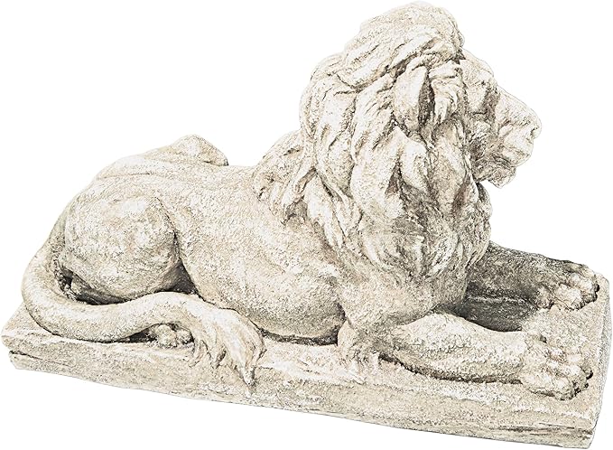 Design Toscano Lyndhurst Manor Lion Sentinel Statue: Set of Two