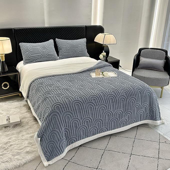 UKELER Sherpa Fleece Blanket 60 × 80 inch, Ultra Soft Twin Size Throw Blanket for All Season, Cozy Plush Arch Blankets for Bed Couch Sofa Office Camping, Blue Grey