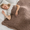 Maetoow Tighter Version Chenille Chunky Knit Blanket Throw （50×60 Inch）, Handmade Warm & Cozy Blanket Couch, Bed, Home Decor, Soft Fleece Banket, Boho Thick Blankets and Giant Yarn Throws，Brown