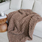 Maetoow Tighter Version Chenille Chunky Knit Blanket Throw （60×80 Inch）, Handmade Warm & Cozy Blanket Couch, Bed, Home Decor, Soft Fleece Banket, Boho Thick Blankets and Giant Yarn Throws，Brown
