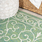 JONATHAN Y Vintage Filigree Indoor Outdoor Round Area Rug 5 Ft Green/Ivory, Charleston Textured Weave for Backyard, Patio, Porch, Easy-Cleaning, High Traffic, Pet-Friendly, Non-Shedding (SMB106K-5R)
