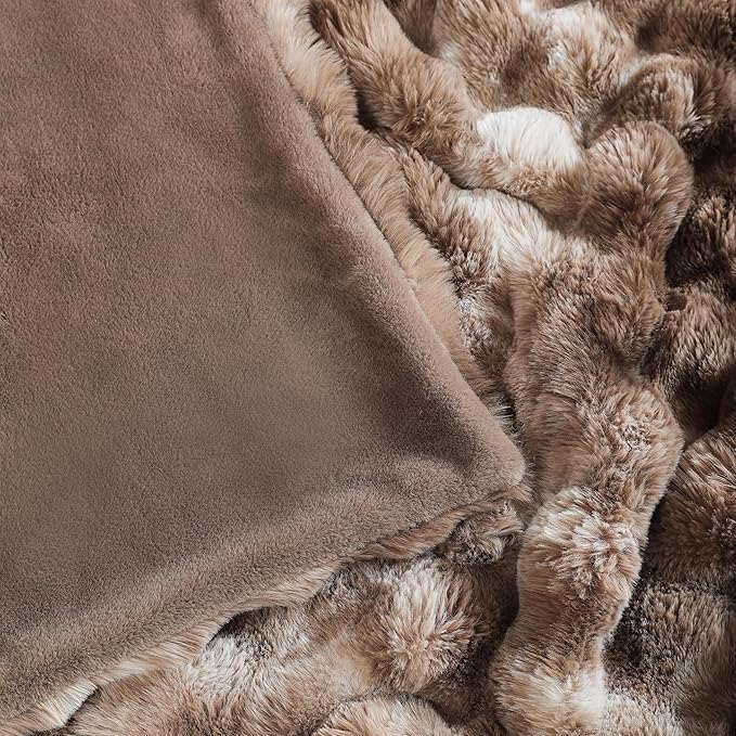 UKELER Plush Furry Throw Blanket Large Super Soft Fluffy Blankets Throws for Bed, Couch, Sofa, Office, Camping Plush Shaggy Faux Fur Blanket 60''x80'' Brown