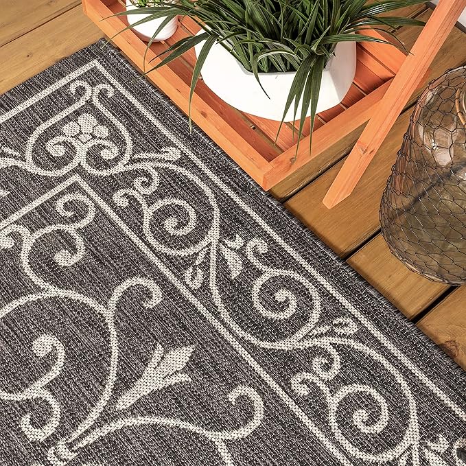 JONATHAN Y Vintage Filigree Indoor Outdoor Round Area Rug 6 Ft Black/Gray, Charleston Textured Weave for Backyard, Patio, Porch, Easy-Cleaning, High Traffic, Pet-Friendly, Non-Shedding (SMB106G-6R)